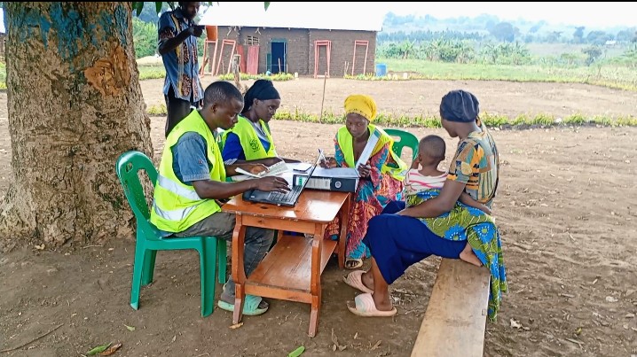 Classroom discussion with prospective learners